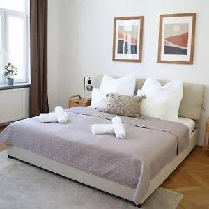 Bloom - Cozy Apartment, 5 Stops To Center Wien