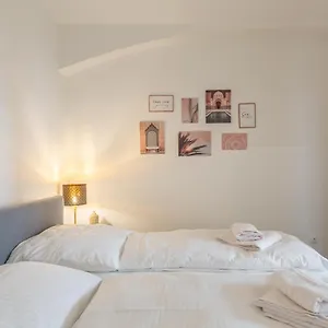 Xxxl Bed/ Free Parking/ Wien